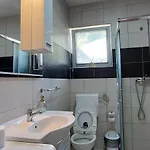 Window شقة
